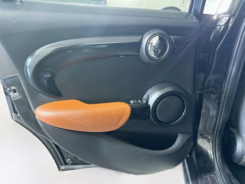 Used 2017 MINI Cooper 4-Door Hardtop FWD image 26