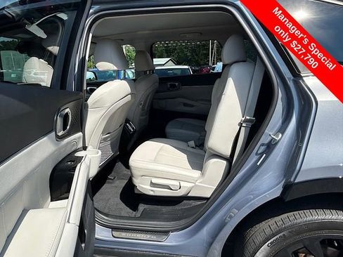 Used 2022 Kia Sorento SX image 18