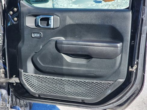 Used 2021 Jeep Wrangler Sport S image 25