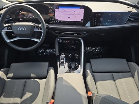 New 2025 Audi Q5 Prestige image 11