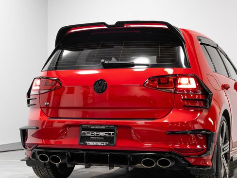 Used 2016 Volkswagen Golf R 4-Door image 63