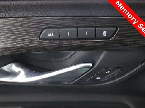 Used 2021 GMC Terrain SLT w/ LPO, Bright Accent Package image 19