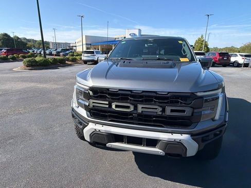Used 2025 Ford F150 Raptor AWD/4WD image 22