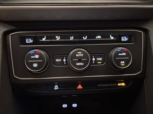 Used 2021 Volkswagen Atlas SE image 18