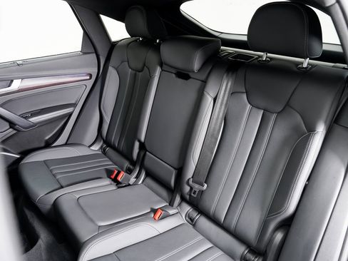 Used 2022 Audi Q5 2.0T Prestige image 25