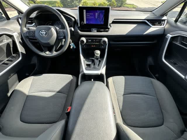Used 2023 Toyota RAV4 LE AWD/4WD image 18
