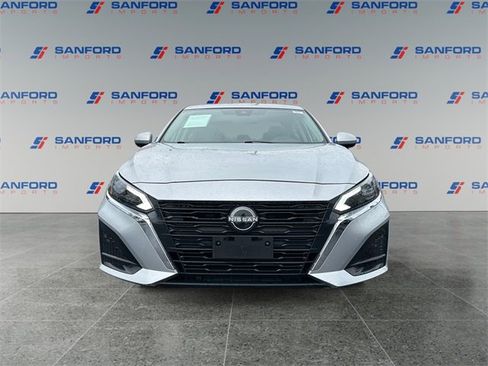 Used 2023 Nissan Altima 2.5 SV image 8