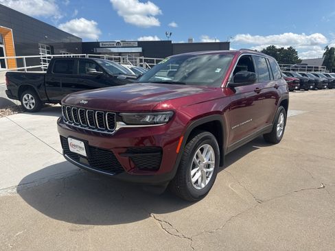 New 2025 Jeep Grand Cherokee Laredo X w/ Luxury Tech Group I image 1