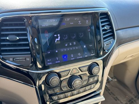 Used 2019 Jeep Grand Cherokee Overland image 20