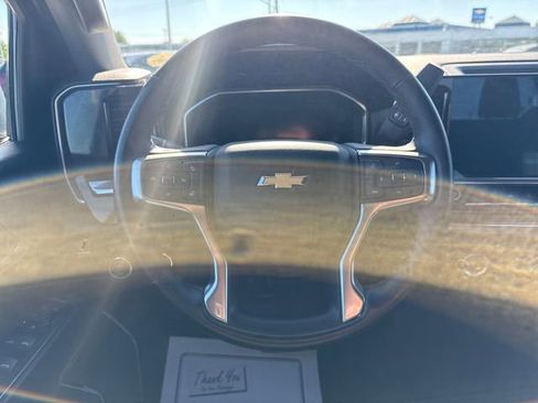 Used 2023 Chevrolet Silverado 1500 LT AWD/4WD image 15