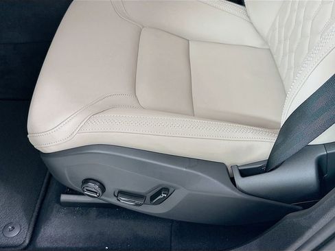 Used 2026 Volvo XC60 B5 Plus w/ Protection Package Premier image 9