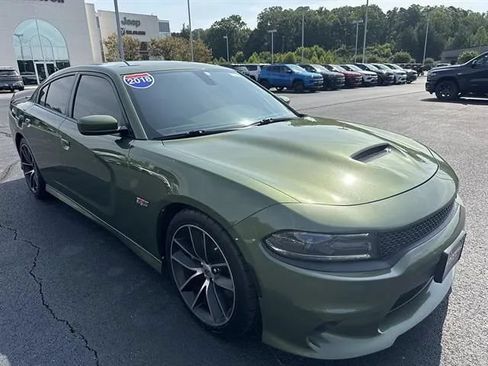 Used 2018 Dodge Charger R/T Scat Pack RWD image 1