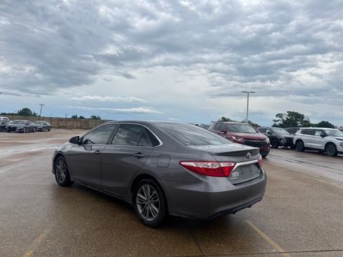Used 2017 Toyota Camry SE FWD image 15