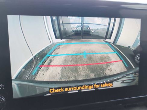 Used 2024 Toyota Corolla Cross LE image 19