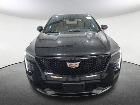Used 2024 Cadillac XT4 Sport AWD/4WD image 2