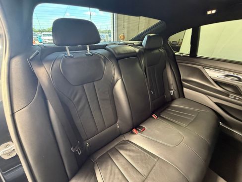Used 2019 BMW 740i w/ Executive Package RWD image 34