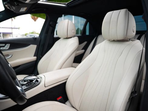Used 2017 Mercedes-Benz E 300 4MATIC image 28