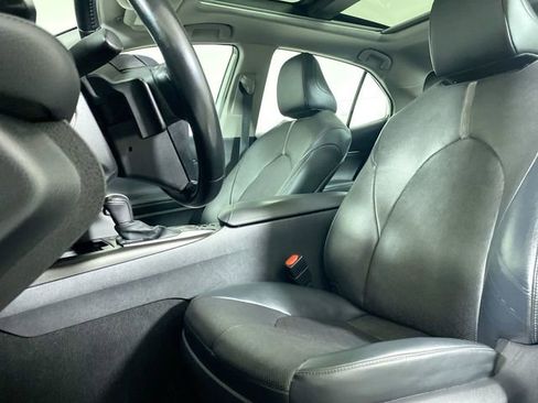 Used 2021 Toyota Camry XSE image 19