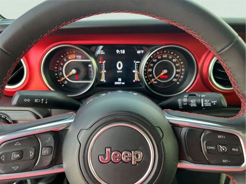 Used 2023 Jeep Wrangler Unlimited Rubicon AWD/4WD image 26
