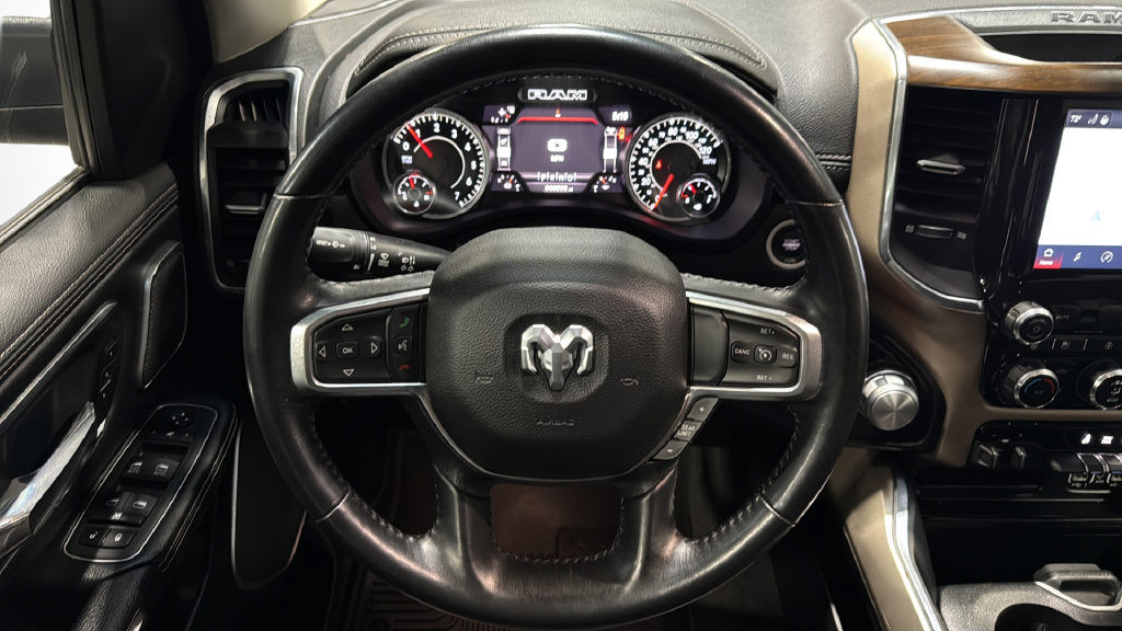 Used 2022 RAM 1500 Laramie AWD/4WD image 18