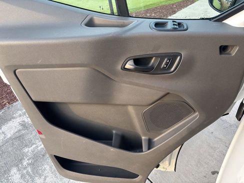 Used 2024 Ford Transit 250 Low Roof w/ Exterior Upgrade Package image 32