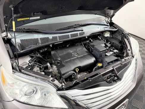 Used 2013 Toyota Sienna Limited w/ Premium Pkg AWD/4WD image 22