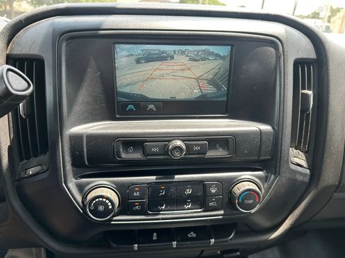 Used 2018 Chevrolet Silverado 2500 W/T AWD/4WD image 16