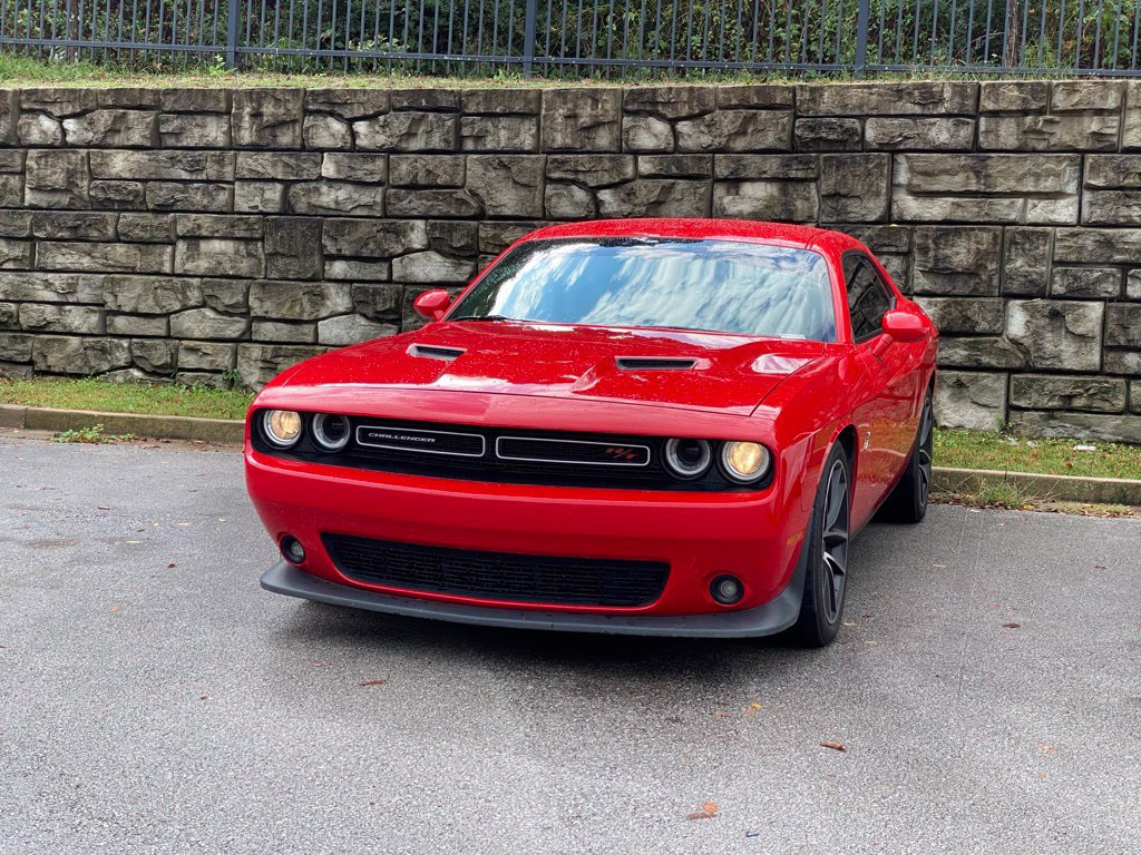 Used 2017 Dodge Challenger R/T Scat Pack w/ Leather Interior Group RWD image 3