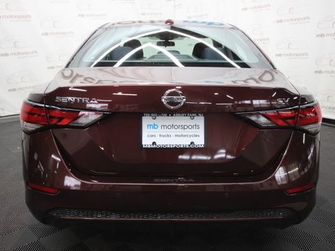 Used 2021 Nissan Sentra SV FWD image 5
