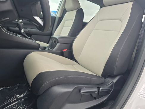 Used 2025 Honda CR-V LX image 21