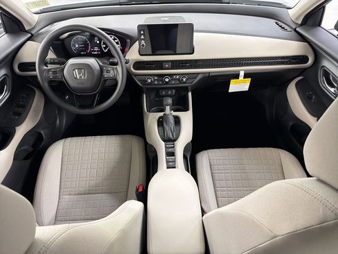 New 2027 Honda HR-V LX image 16