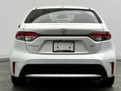 Used 2021 Toyota Corolla LE image 6