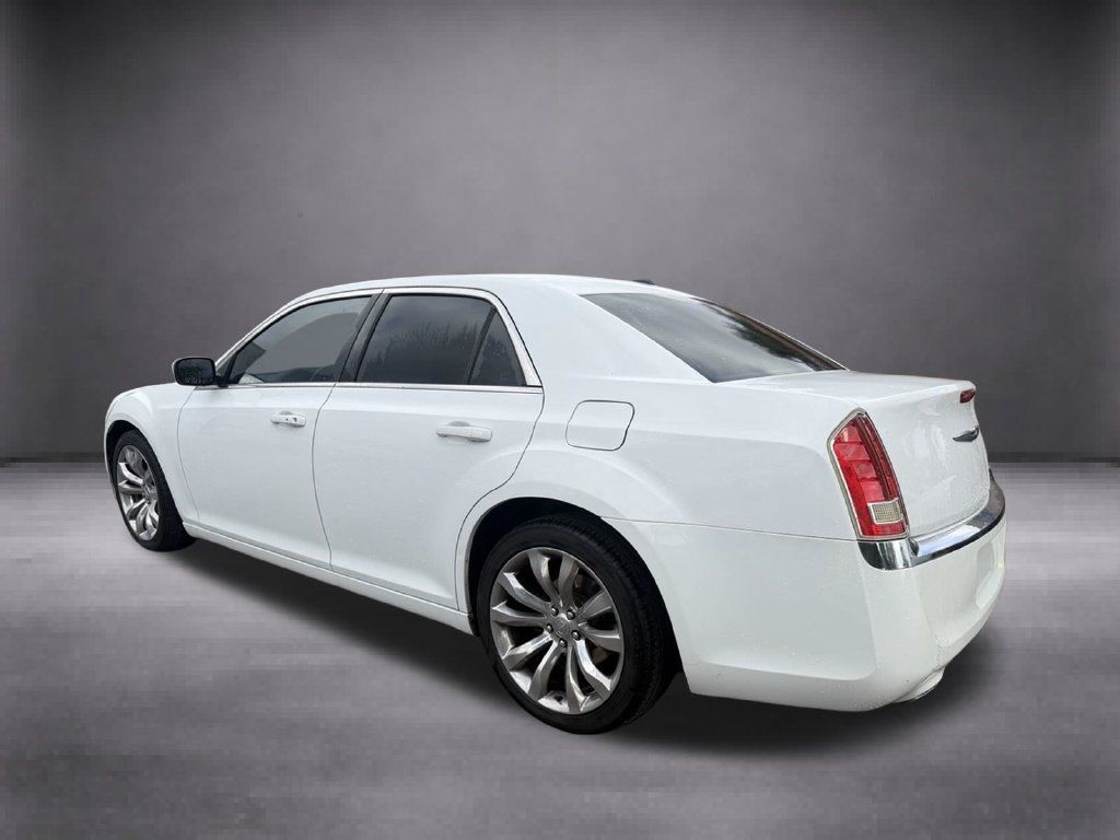 Used 2013 Chrysler 300 RWD image 11