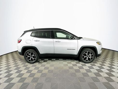 New 2026 Jeep Compass Limited AWD/4WD image 10