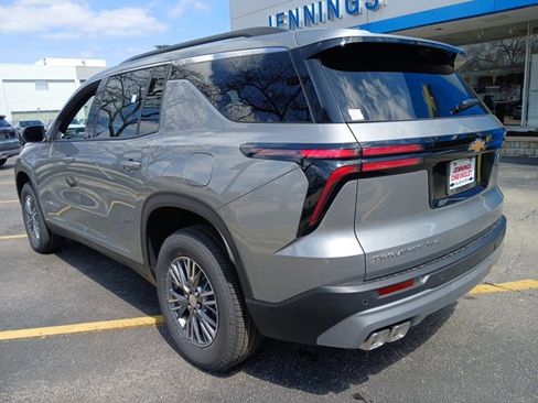New 2026 Chevrolet Traverse LT w/ Driver Confidence Package AWD/4WD image 5