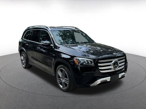 Used 2024 Mercedes-Benz GLS 450 4MATIC image 1