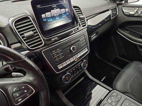 Used 2017 Mercedes-Benz GLS 550 4MATIC image 29