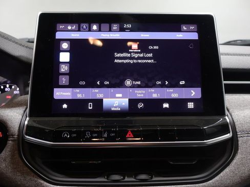 Used 2023 Jeep Compass Latitude w/ Convenience Group image 30