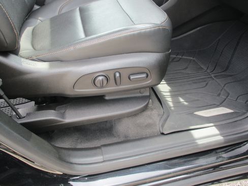 Used 2019 Chevrolet Traverse Premier w/ Redline Edition AWD/4WD image 18