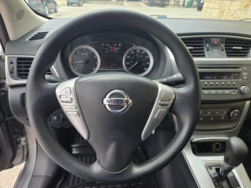 Used 2013 Nissan Sentra SR FWD image 12