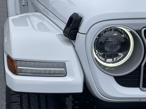 Used 2024 Jeep Wrangler Unlimited Sahara w/ Safety Group image 21