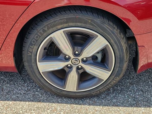 Certified 2021 Nissan Altima 2.5 SL FWD image 5