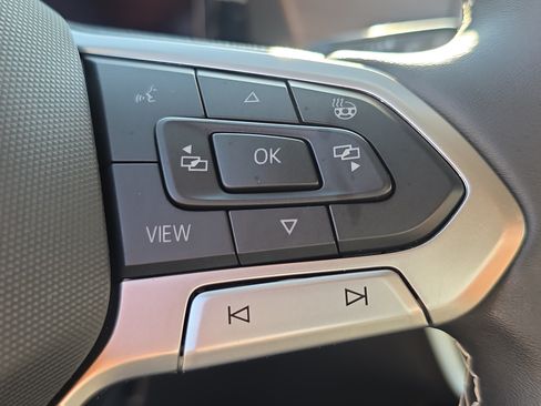 Used 2026 Volkswagen Atlas SE FWD image 27