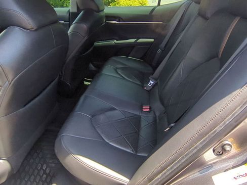 Used 2018 Toyota Camry XLE w/ Audio Package FWD image 19