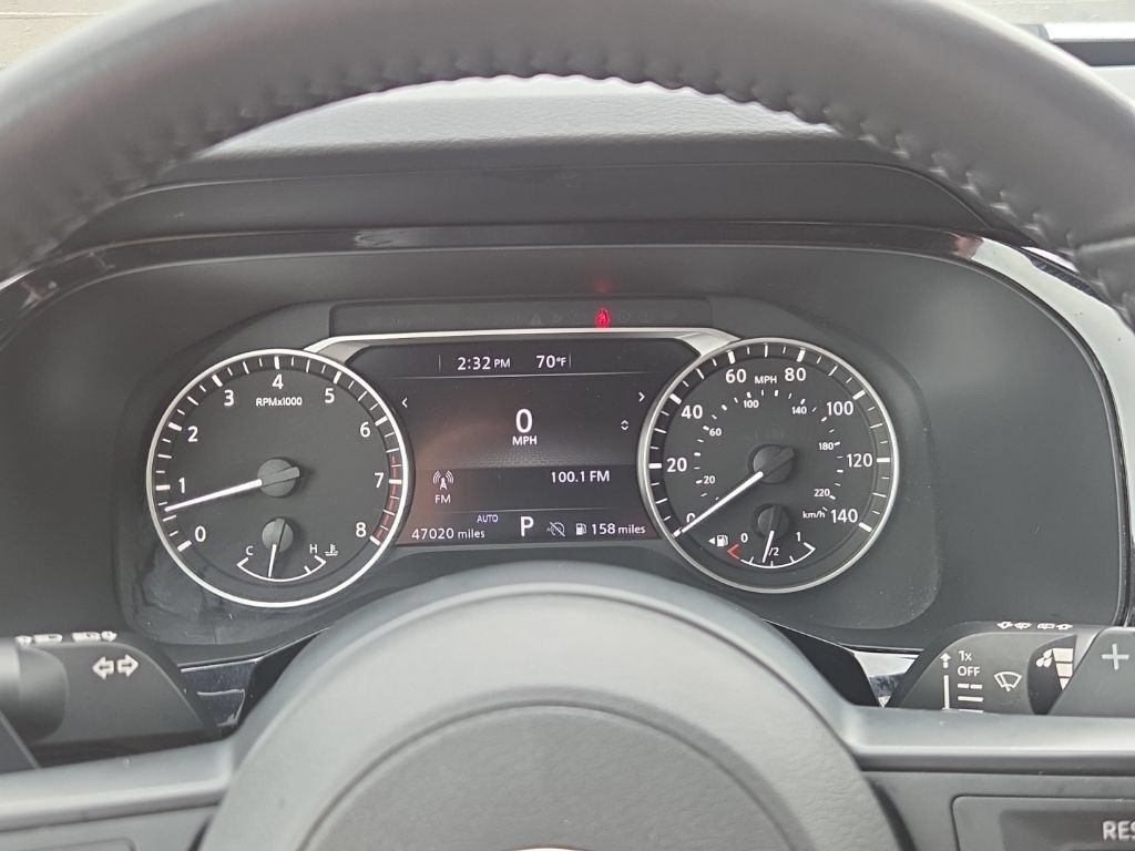 Used 2024 Nissan Pathfinder SV AWD/4WD image 2
