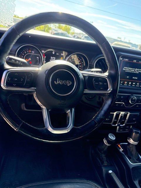Used 2020 Jeep Gladiator Overland AWD/4WD image 11