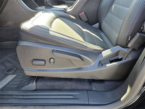 Used 2022 GMC Canyon AT4 image 18