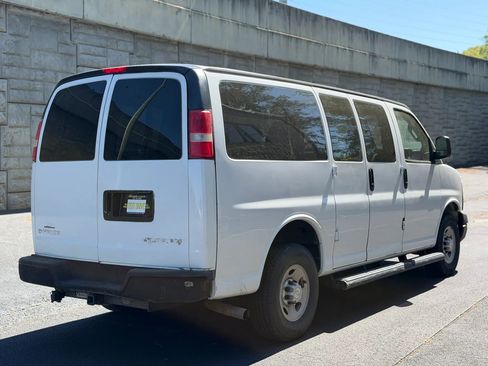 Used 2017 Chevrolet Express 2500 LS RWD image 7