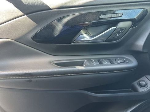 Used 2022 GMC Terrain AT4 w/ Infotainment Package II image 37