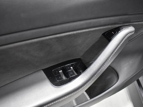Used 2019 Tesla Model 3 Long Range image 15